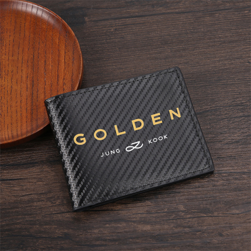 Golden text and artist's name  – Interior Design Name Bewertung und Preis